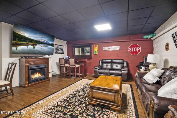 $1,184,000 | 156 Morgan Fields Drive, Wartburg, TN 37887