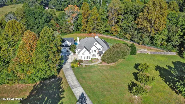$1,184,000 | 156 Morgan Fields Drive, Wartburg, TN 37887