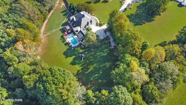 $1,184,000 | 156 Morgan Fields Drive, Wartburg, TN 37887