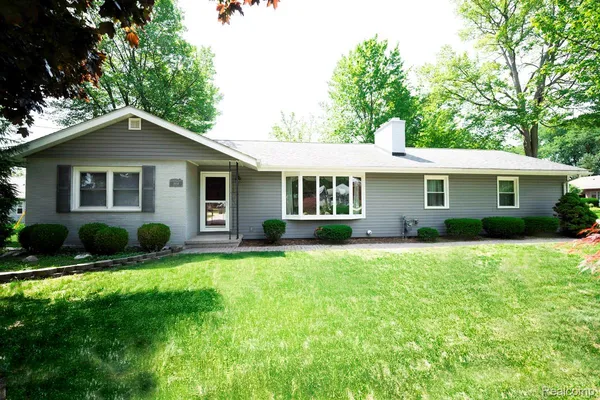 $239,900 | 2016 Brandywine Lane, Port Huron, MI 48060