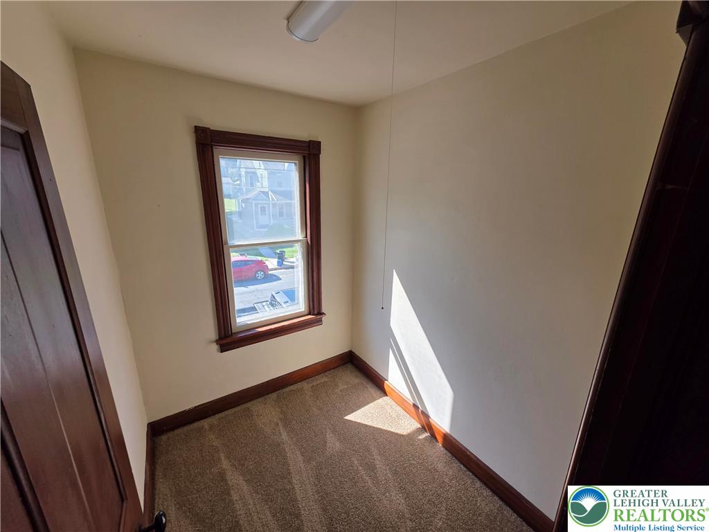 169 South Whitfield Street Nazareth, PA 18064 - Photo 24 of 35