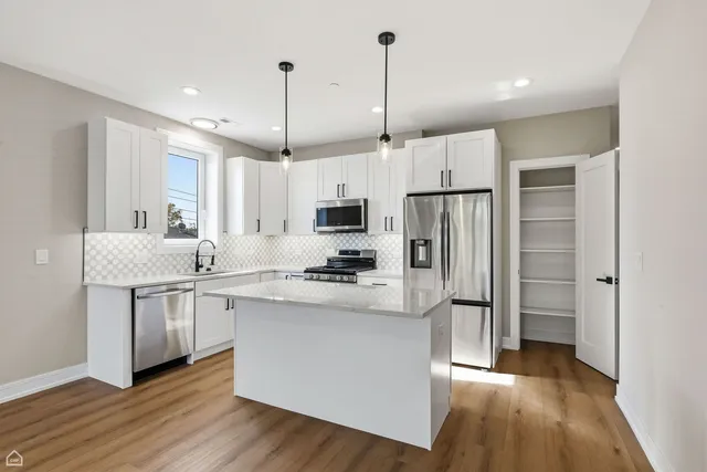 $469,000 | 2718 Budd Street, Unit 2S, River Grove, IL 60171