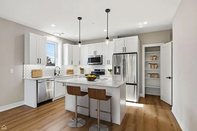 $469,000 | 2718 Budd Street, Unit 2S, River Grove, IL 60171