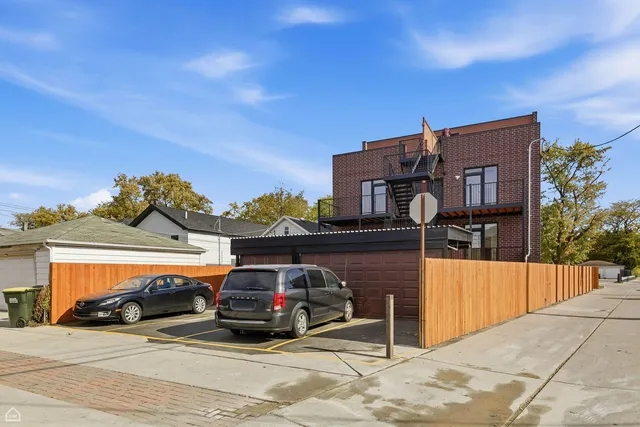 $469,000 | 2718 Budd Street, Unit 2S, River Grove, IL 60171