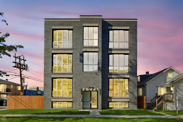 $469,000 | 2718 Budd Street, Unit 2S, River Grove, IL 60171