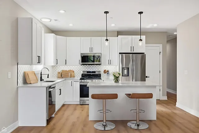 $469,000 | 2718 Budd Street, Unit 2S, River Grove, IL 60171