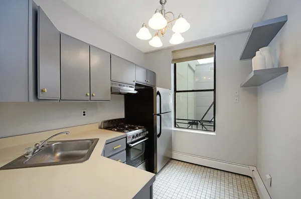 $2,850 | 261 1st Street, Unit 3E, Hoboken, NJ 07030