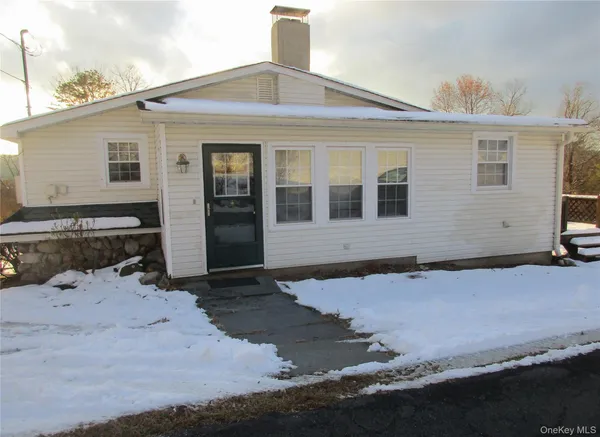 $2,000 | 44 1/2 Academy Avenue, Sparrowbush, NY 12780