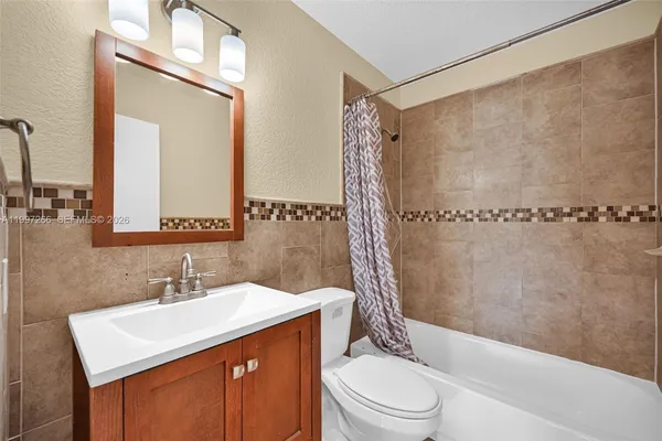 $2,800 | 4930 South University Drive, Unit 4930, Davie, FL 33328