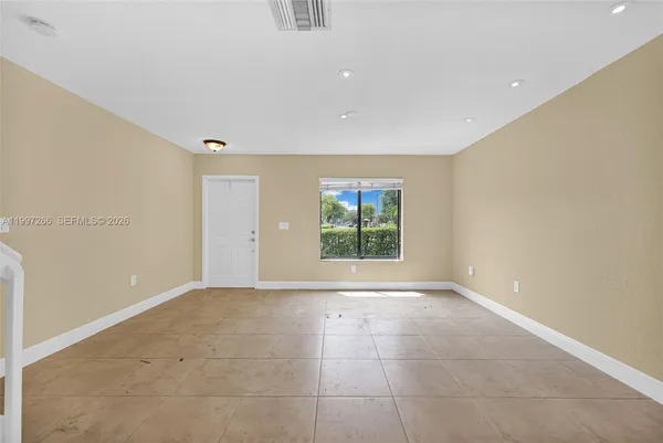 $2,800 | 4930 South University Drive, Unit 4930, Davie, FL 33328