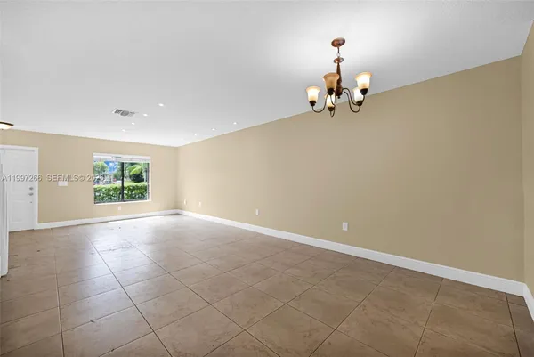 $2,800 | 4930 South University Drive, Unit 4930, Davie, FL 33328