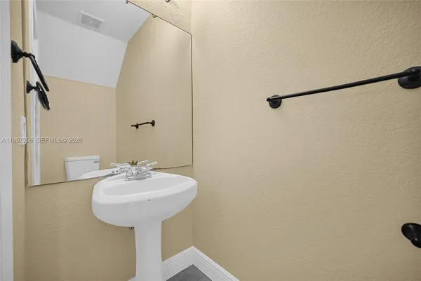 $2,800 | 4930 South University Drive, Unit 4930, Davie, FL 33328