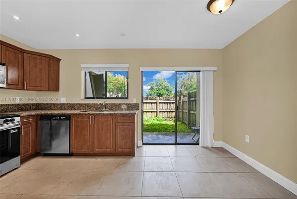 $2,800 | 4930 South University Drive, Unit 4930, Davie, FL 33328