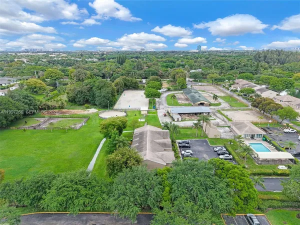 $2,800 | 4930 South University Drive, Unit 4930, Davie, FL 33328