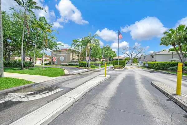 $2,800 | 4930 South University Drive, Unit 4930, Davie, FL 33328