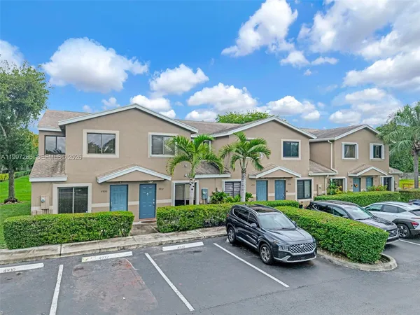 $2,800 | 4930 South University Drive, Unit 4930, Davie, FL 33328
