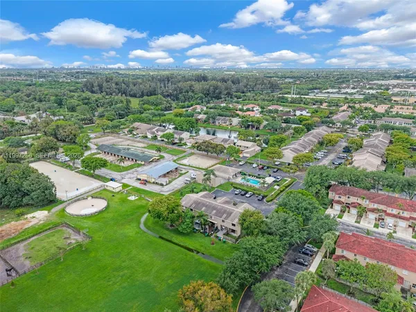 $2,800 | 4930 South University Drive, Unit 4930, Davie, FL 33328