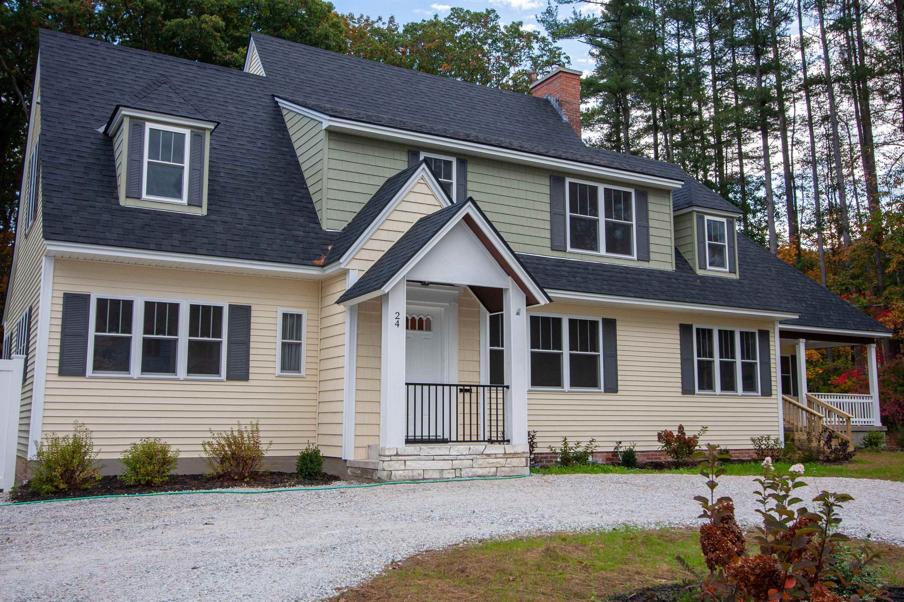 24 Oak Street Proctor, VT 05765 - Photo 3 of 39