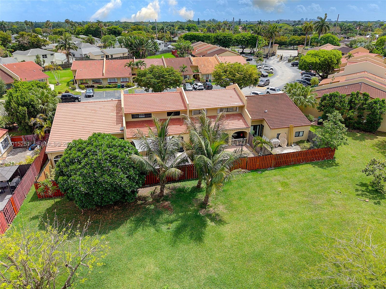 11760 Southwest 103rd Lane Miami, FL 33186 - Photo 38 of 40
