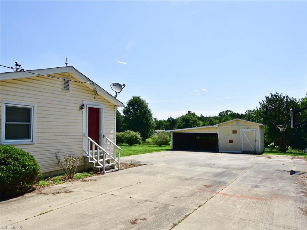 6703 Monnett Road Climax, NC 27233 - Photo 3 of 30 Gallery Image 3