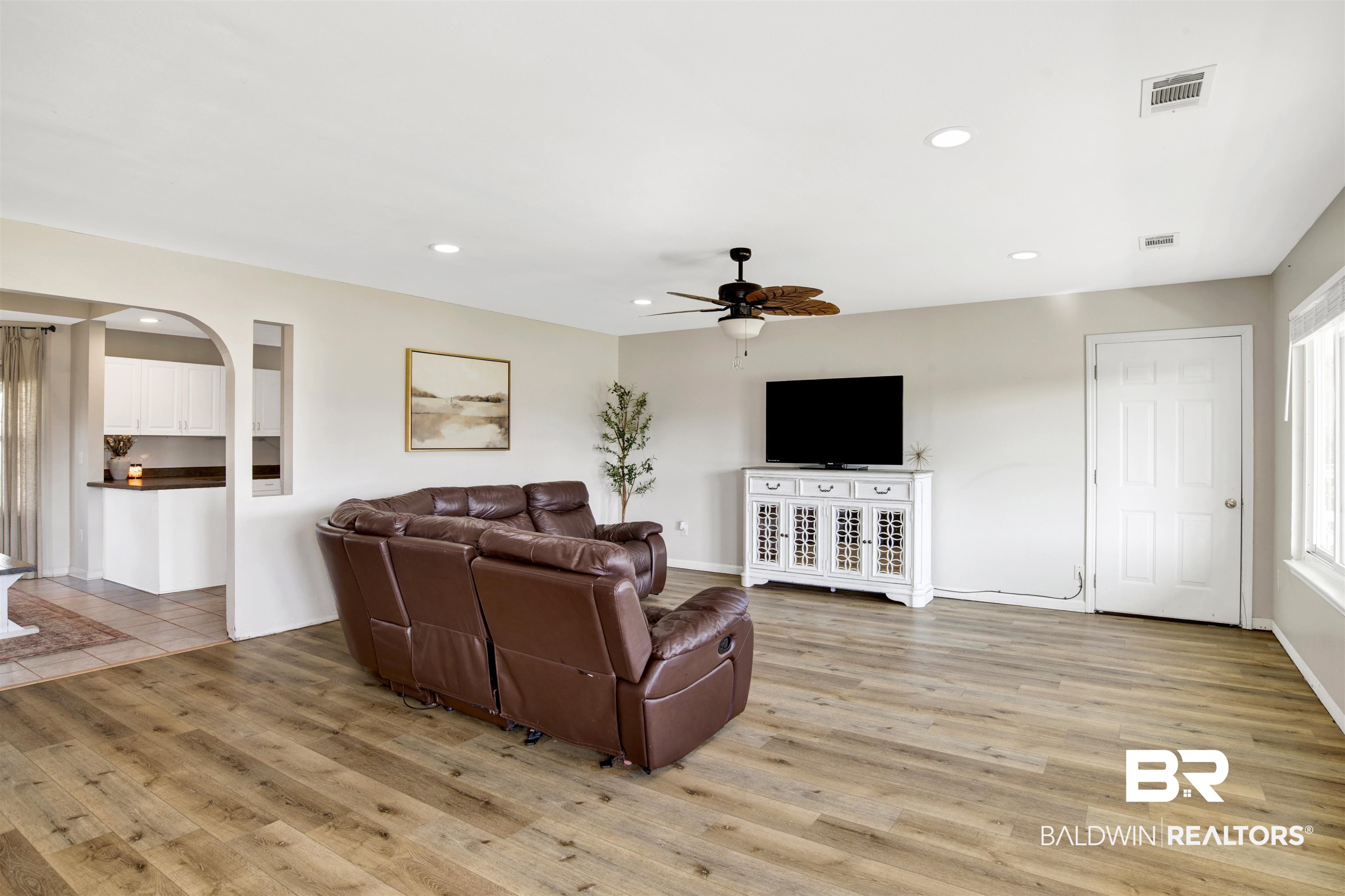 17595 Eastview Loop Foley, AL 36535 - Photo 5 of 33