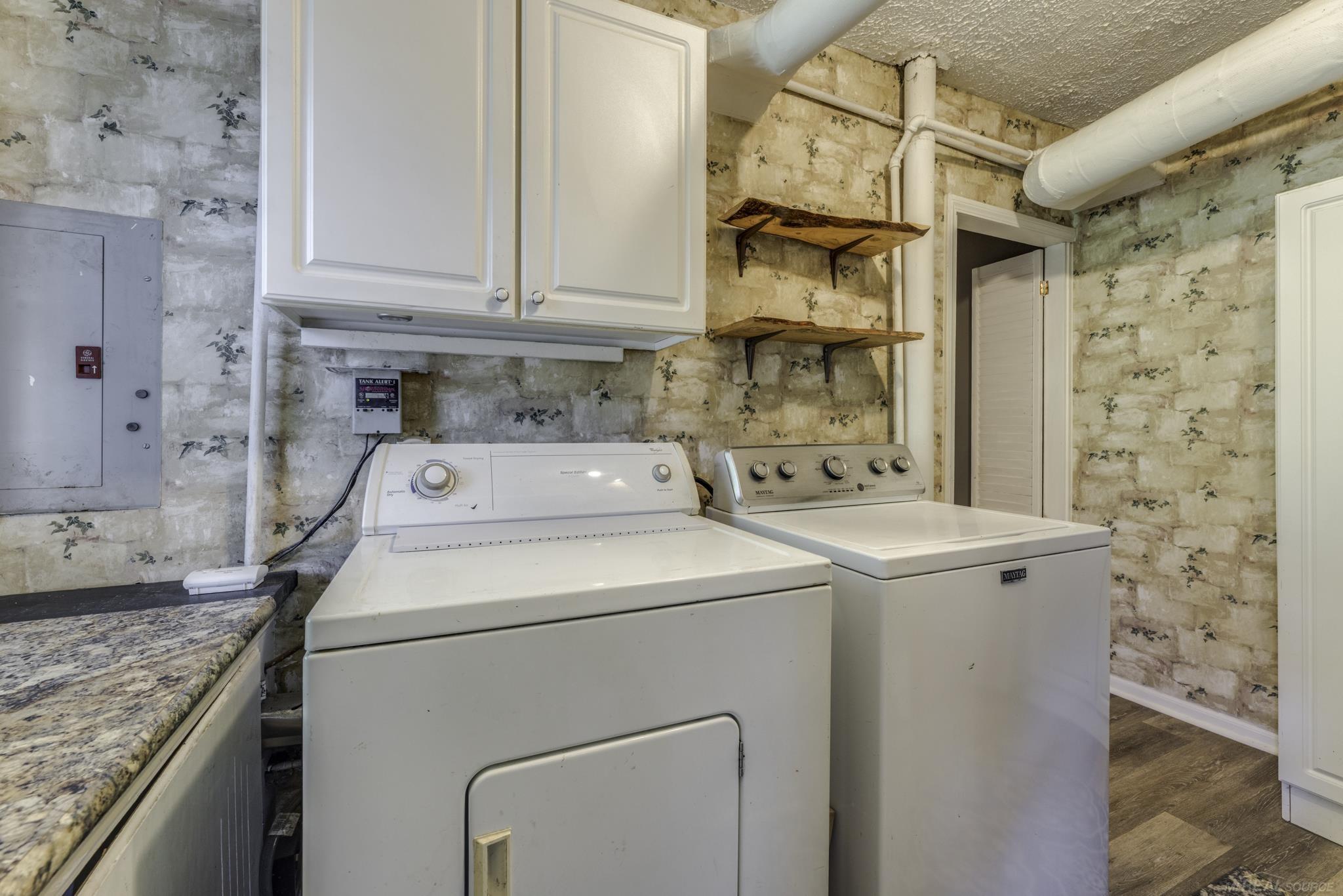 4034 Lakeshore Road Lexington, MI 48450 - Photo 20 of 37 Laundry Room