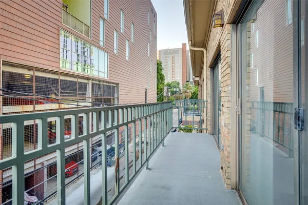 $1,750 | 1908 San Antonio Street, Unit 306, Austin, TX 78705