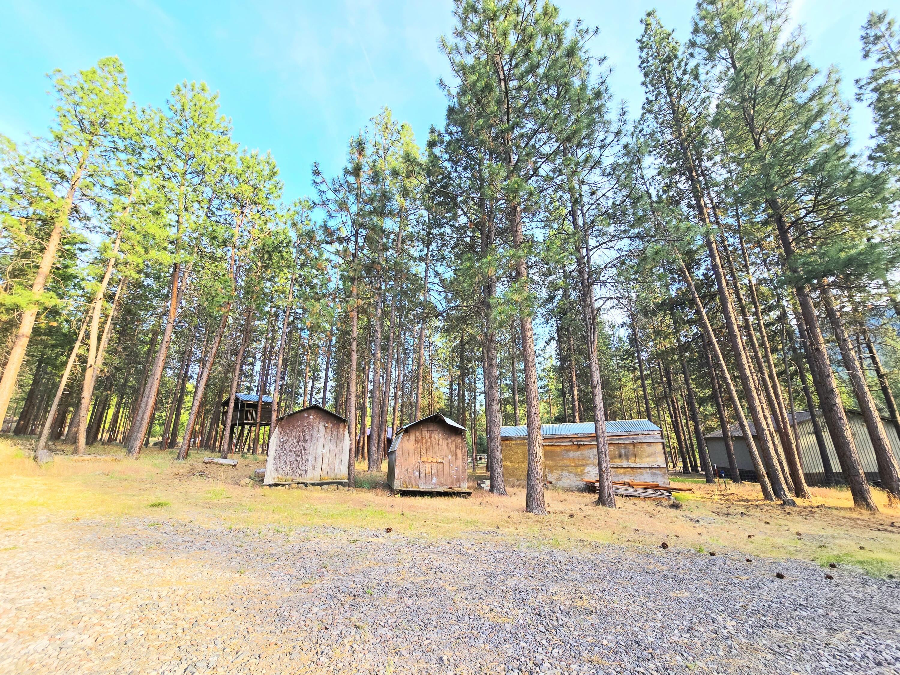 10211 Old Fort Road Klamath Falls, OR 97601 - Photo 76 of 79 3 Sheds