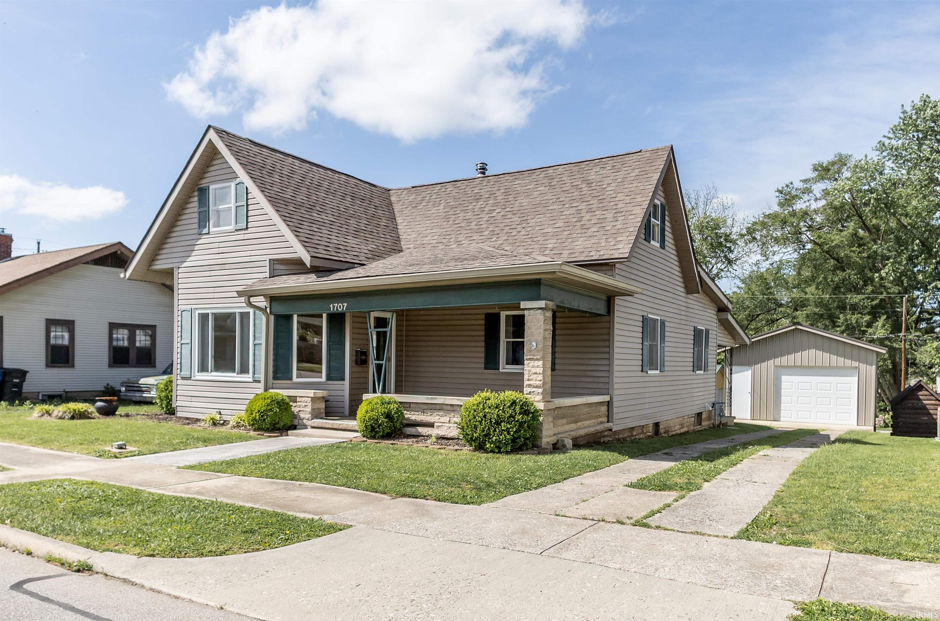 1707 12th Street Bedford, IN 47421 - Photo 2 of 22
