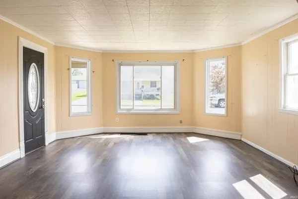 $179,900 | 1707 12th Street, Bedford, IN 47421