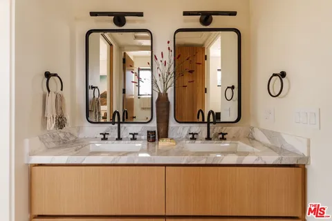 $3,425,000 | 12460 Greene Avenue, Los Angeles, CA 90066
