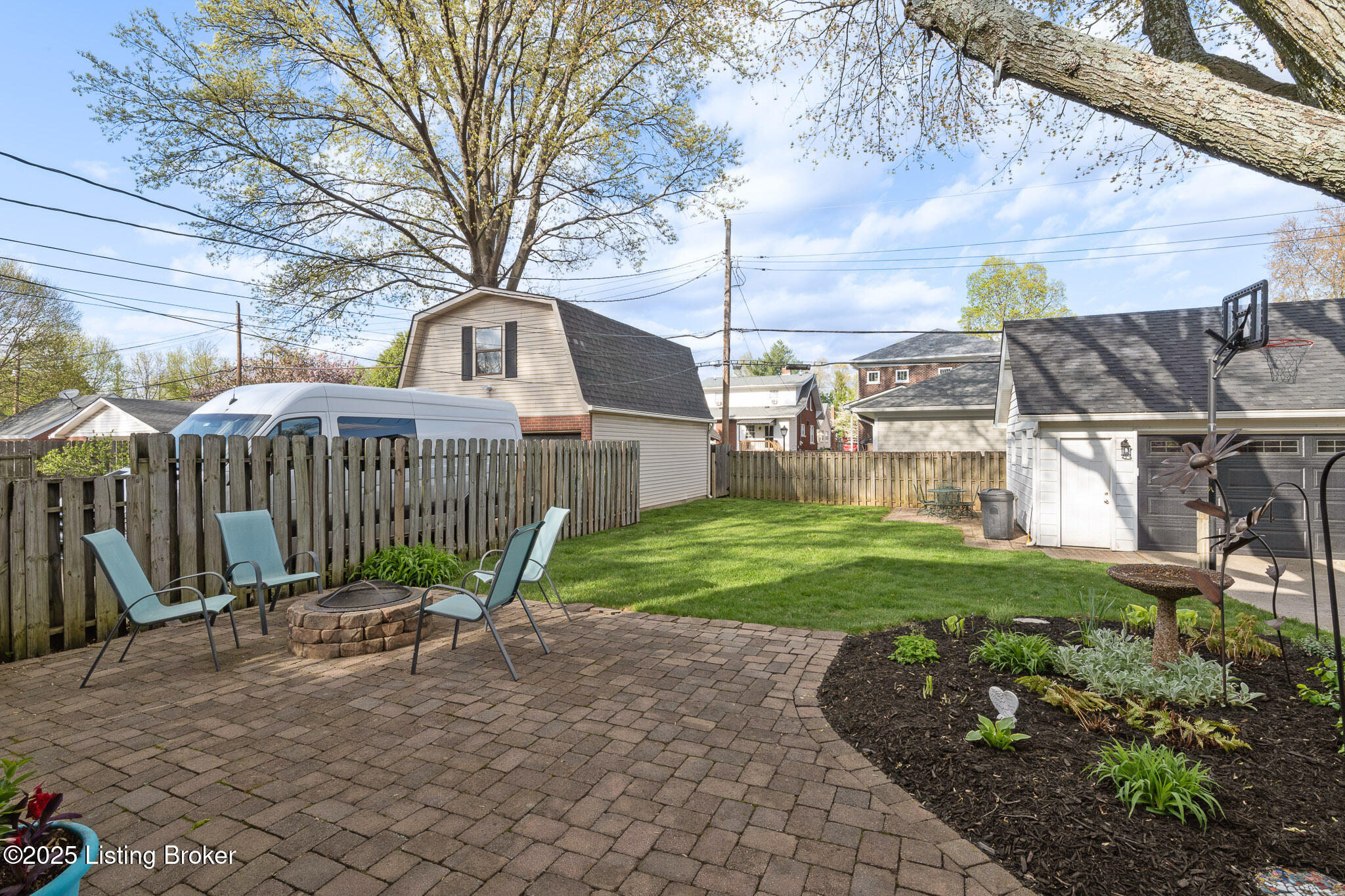 3109 Chickadee Road Louisville, KY 40213 - Photo 31 of 35 Patio