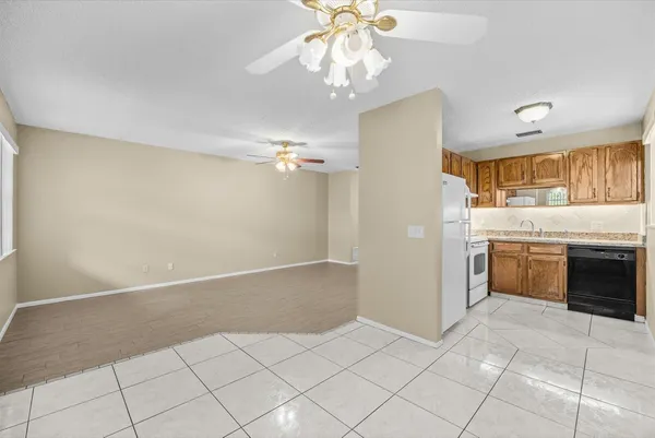 $1,500 | 29 Lake Vista Trail, Unit 205, Port St. Lucie, FL 34952
