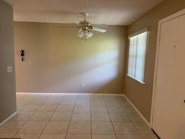 $1,500 | 29 Lake Vista Trail, Unit 205, Port St. Lucie, FL 34952