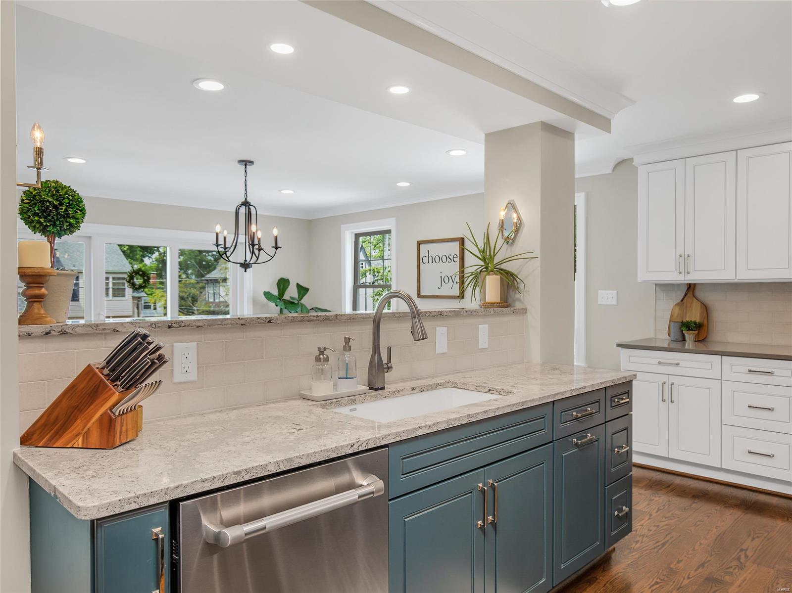 309 Planthurst Road Webster Groves, MO 63119 - Photo 9 of 36 Gallery Image 9