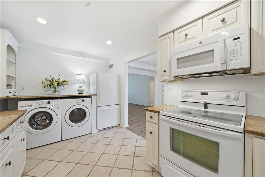 170 Elysian Way Northwest Atlanta, GA 30327 - Photo 35 of 68