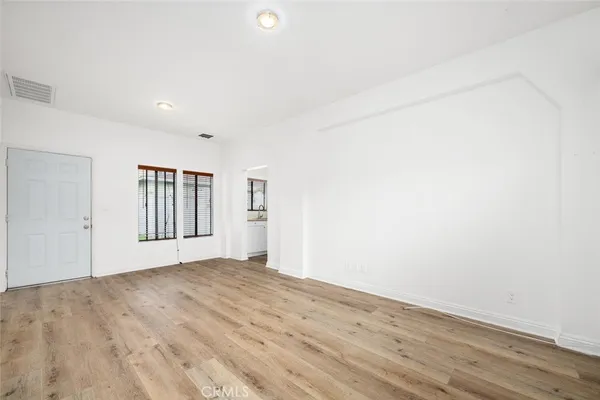 $2,399 | 12101 Freeman Avenue, Hawthorne, CA 90250