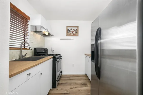 $2,399 | 12101 Freeman Avenue, Hawthorne, CA 90250