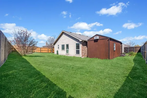 $285,000 | 608 West Grove Circle, Anna, TX 75409