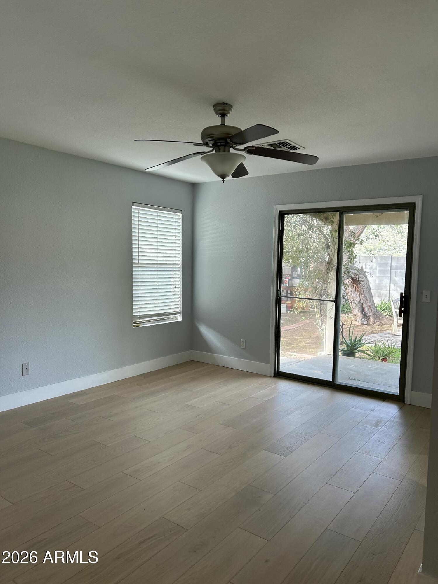 3216 West Mark Lane Phoenix, AZ 85083 - Photo 8 of 23