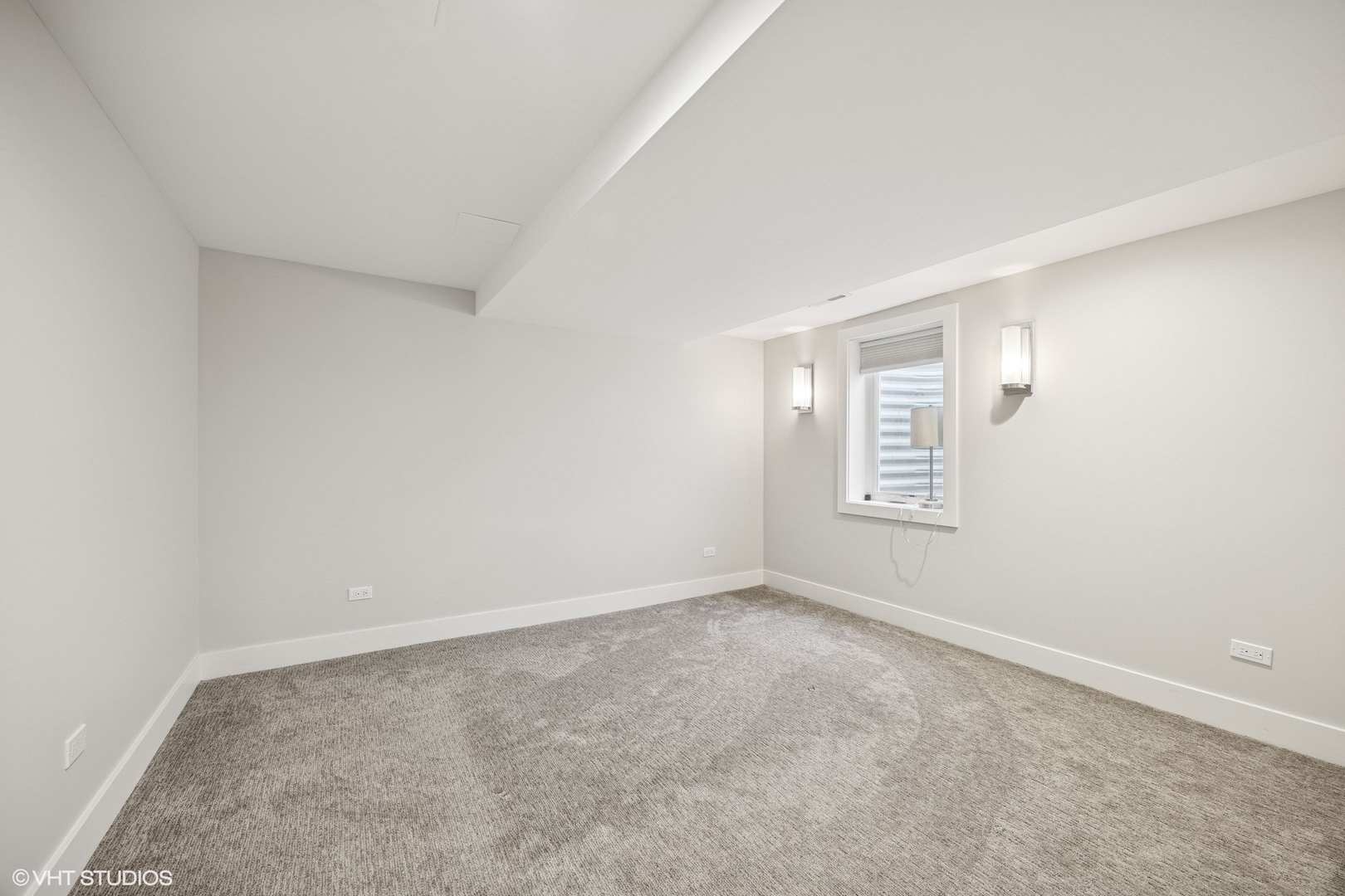 59 Ridge Road Barrington Hills, IL 60010 - Photo 26 of 44 an empty room with windows