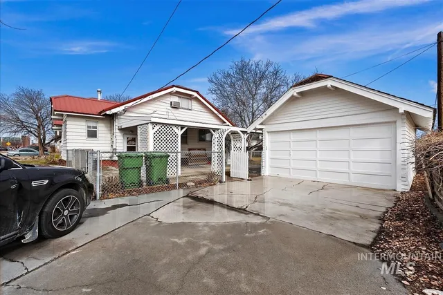 $389,000 | 192 Southwest 3rd Street, Ontario, OR 97914