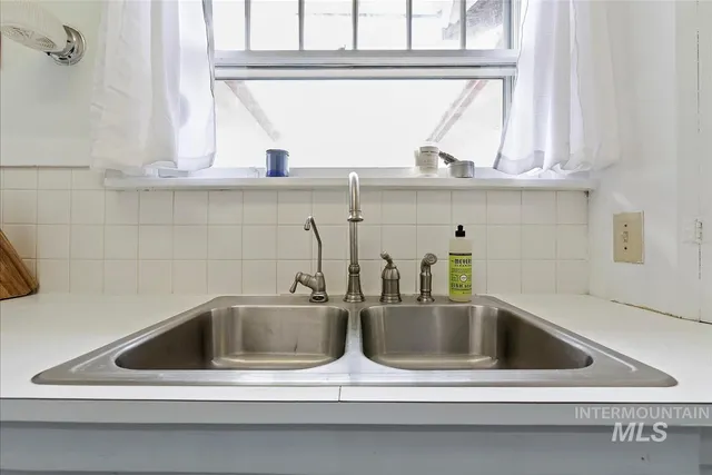 $389,000 | 192 Southwest 3rd Street, Ontario, OR 97914