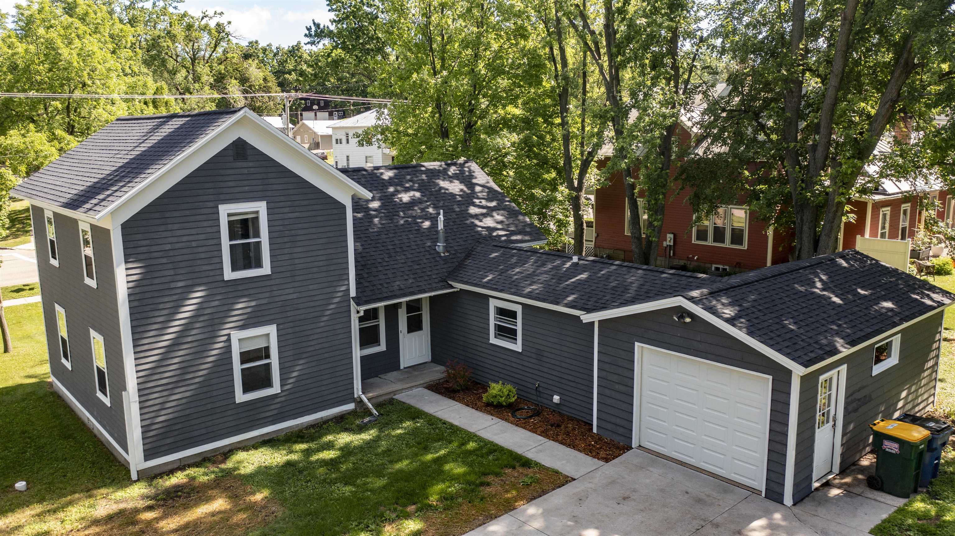 201 Mill Street Amherst, WI 54406 - Photo 3 of 22