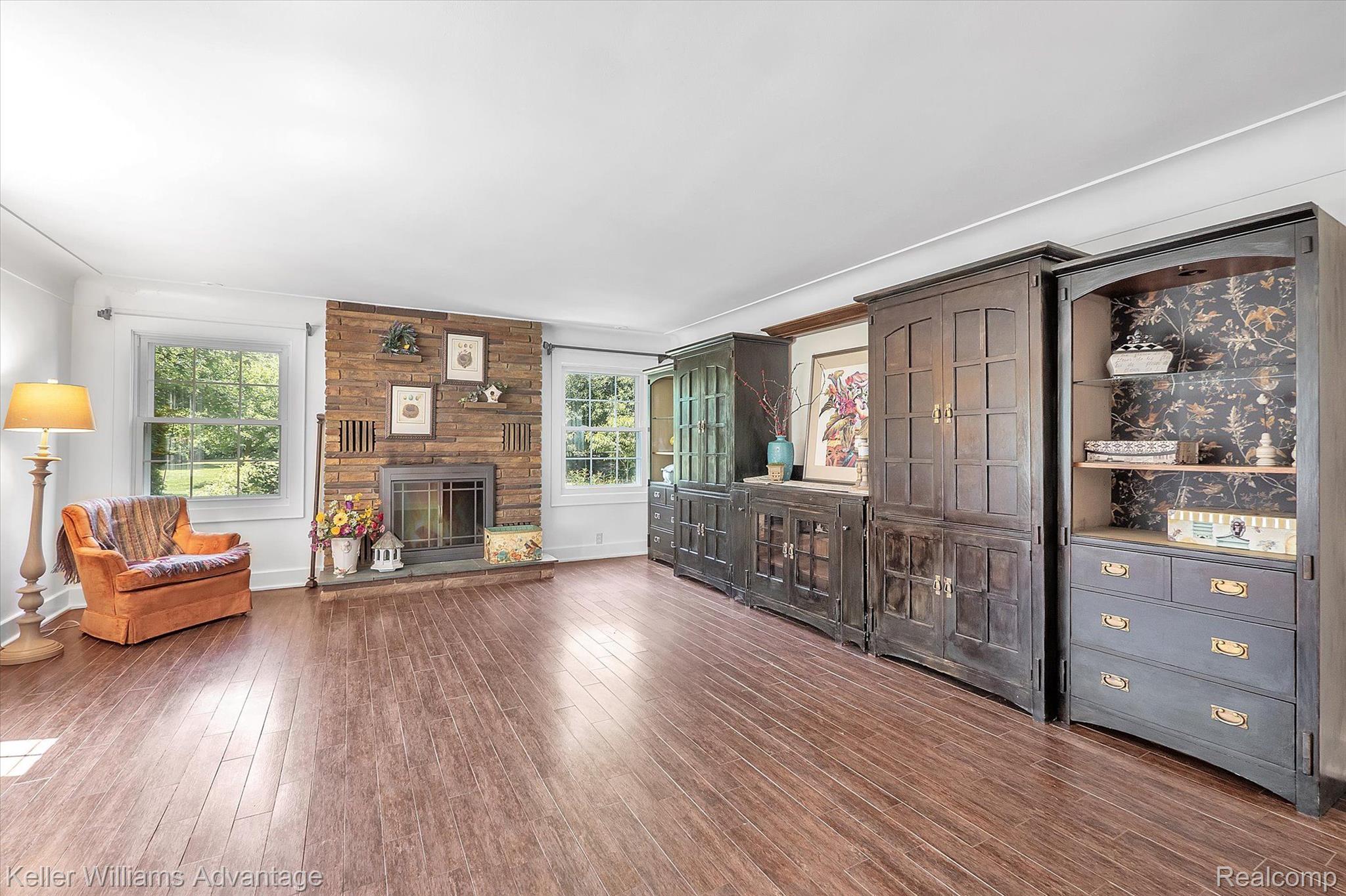 19049 Hannan Road New Boston, MI 48164 - Photo 9 of 68 Gallery Image 9