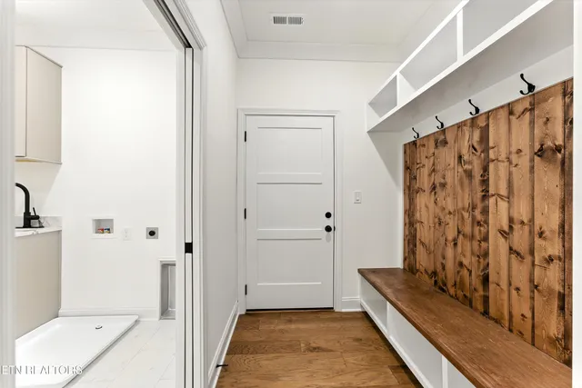 $799,900 | 142 Dudi Trail, Vonore, TN 37885