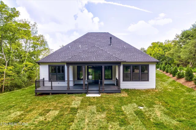 $799,900 | 142 Dudi Trail, Vonore, TN 37885