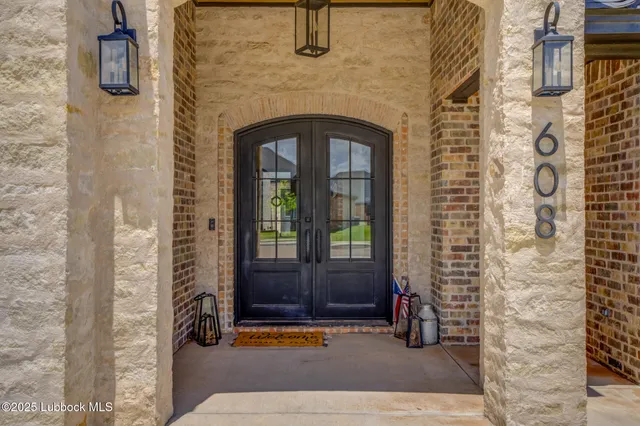 a view of entrance door of the house