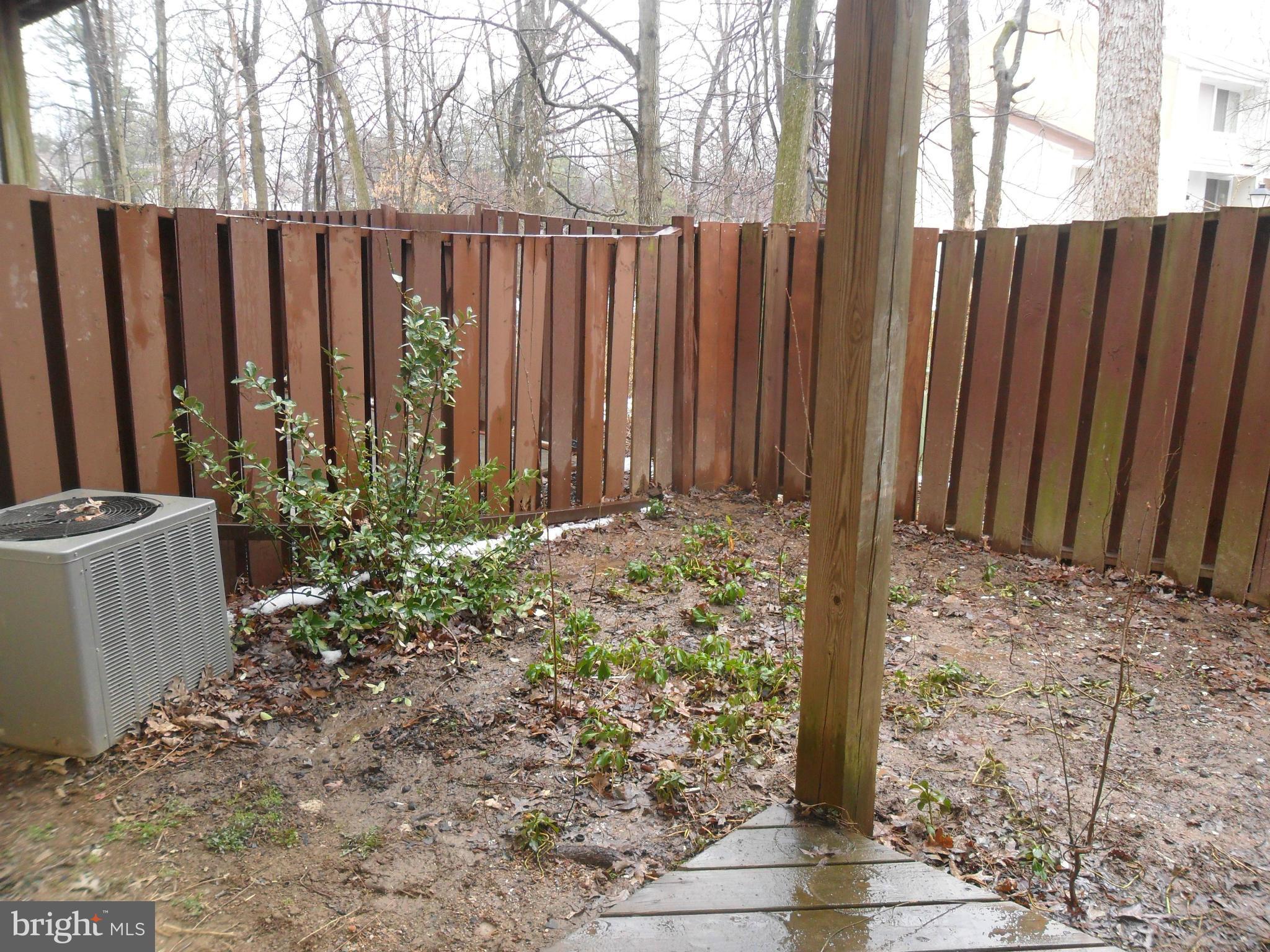 2243 Southgate Square Reston, VA 20191 - Photo 14 of 15 Exterior (Rear)