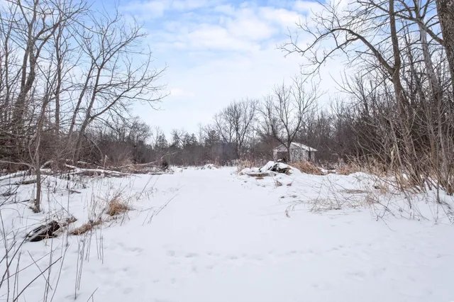 $150,000 | 3151 South Miller Lane, New Berlin, WI 53146